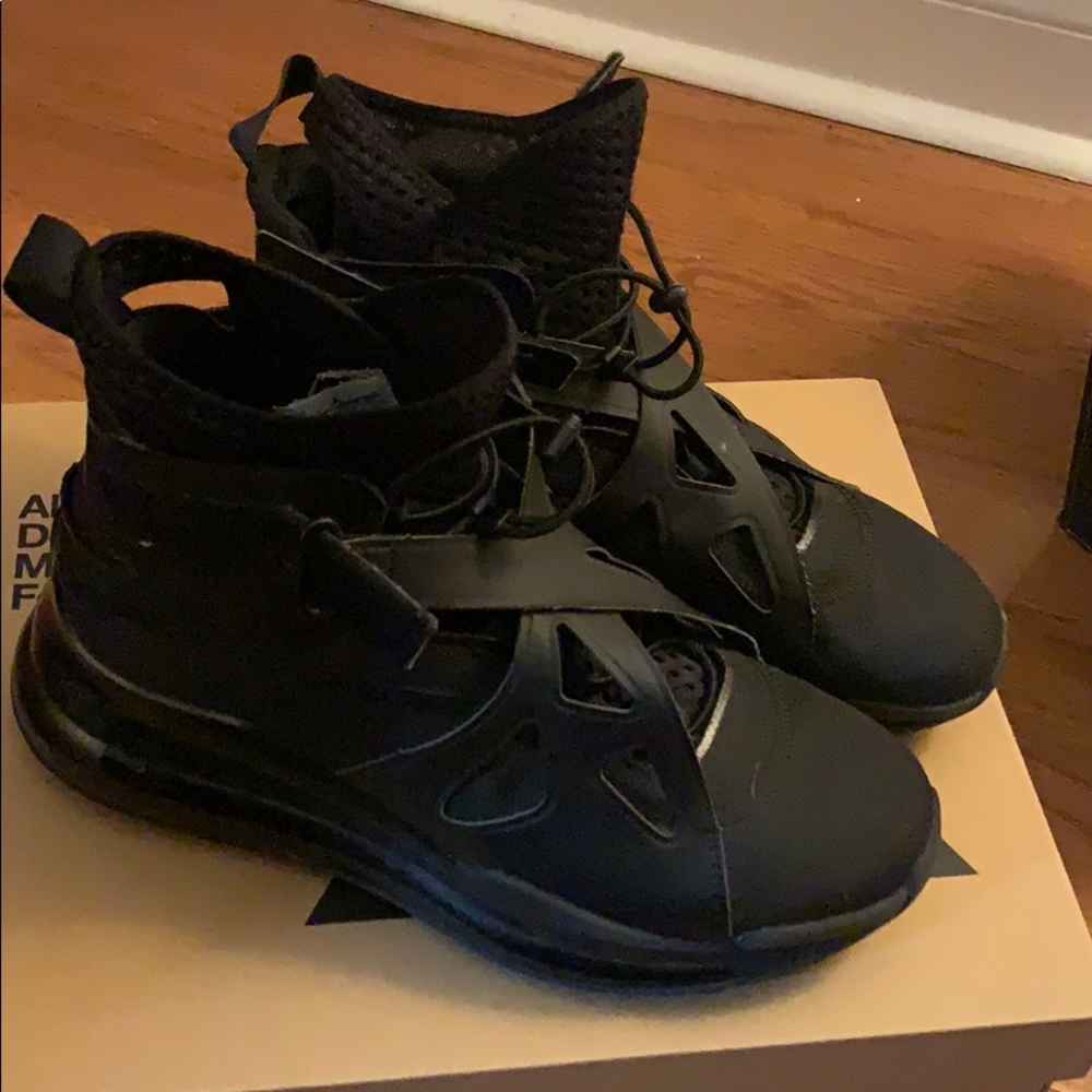 Women’s Jordan Air Latitude 720